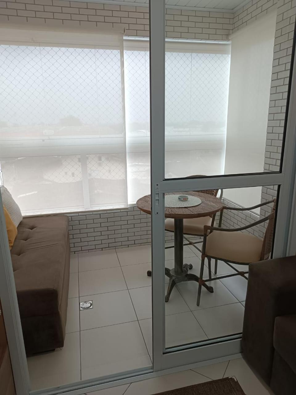 Aconchegante Apto 2 Dorm Guilhermina 大普拉亚 外观 照片